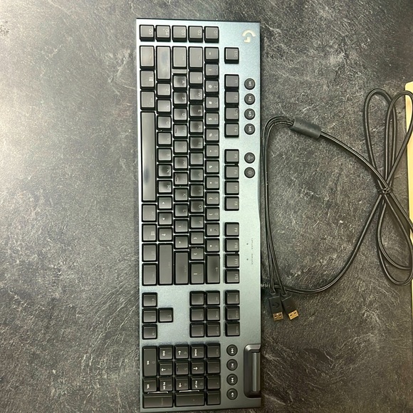 Logitech Mechanical Gaming Keyboard G815 - Picture 4 of 8